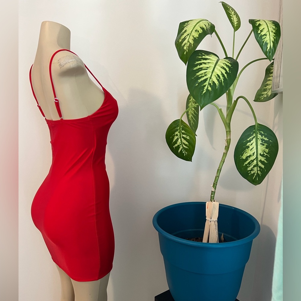 Mind Code Red T-strap Body-con Mini Dress - Picture 7 of 10